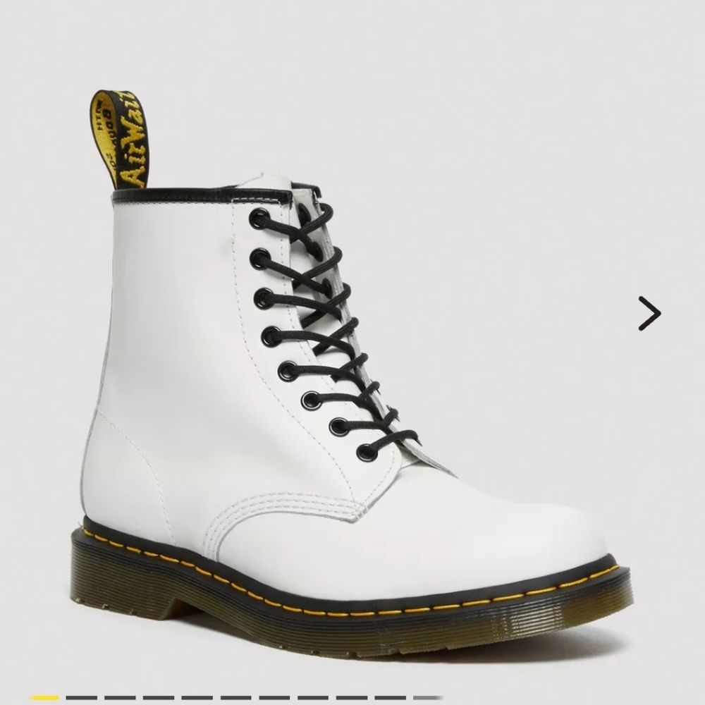 Dr Martens - 1460 Smooth Leather Boots